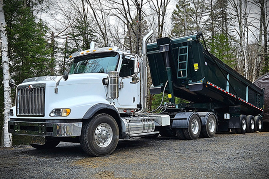 Camion de transport Maxxo